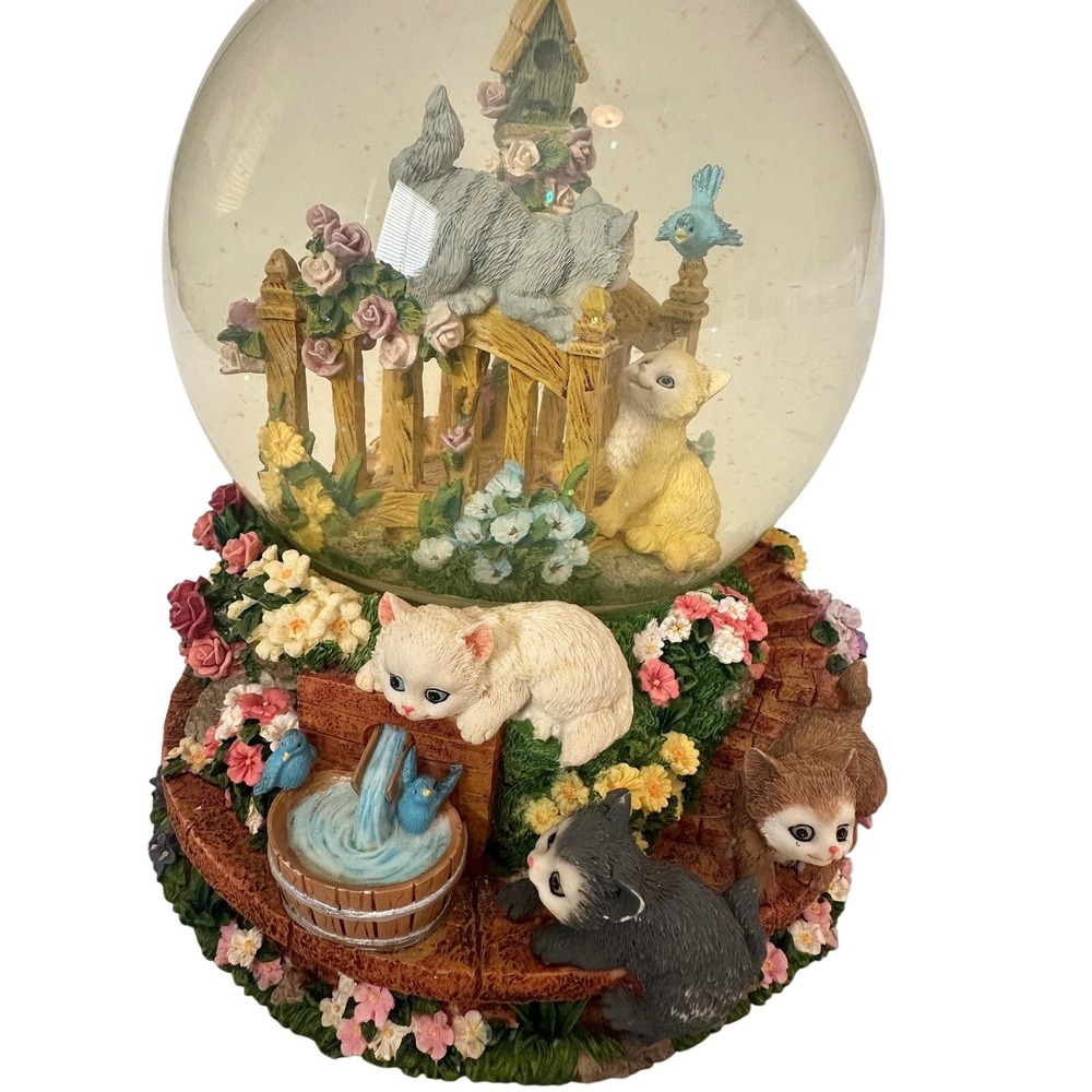 San‎ Francisco Music Box Co Kittens Garden Snow Globe You\'ve Got a Friend Tune